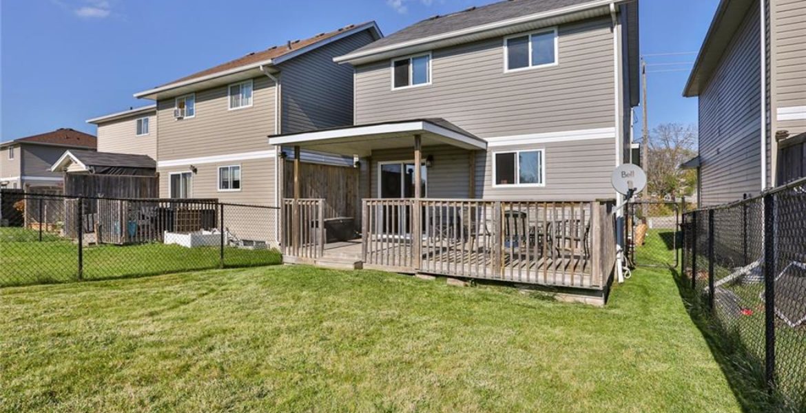 56 GRAND RIVER Avenue, Brantford, ON N3T 4W7 Nadene Aasla