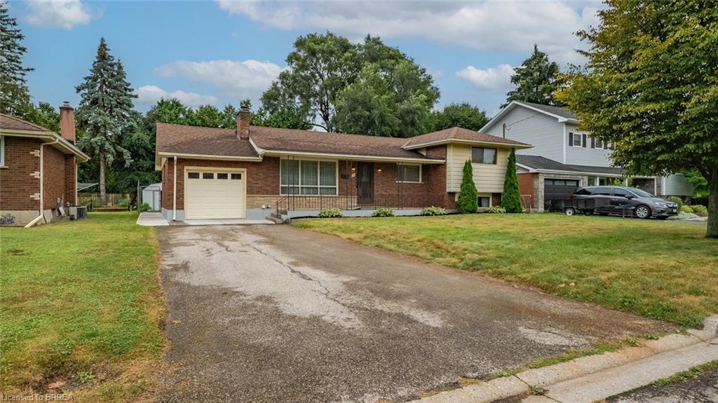 Spacious 4-Level Back Split in Sought-After Brantford Neighbourhood with 2 Kitchens
