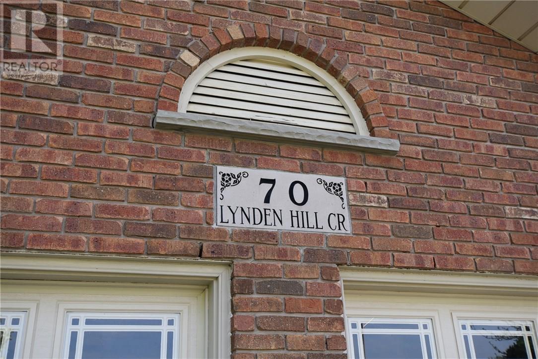 70 Lynden Hill Crescent, Brantford, Ontario  N3P 1R5 - Photo 2 - 30654849